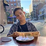 Profesor de 21 años, graduado reciente en Filología Inglesa por la Universidad de Salamanca